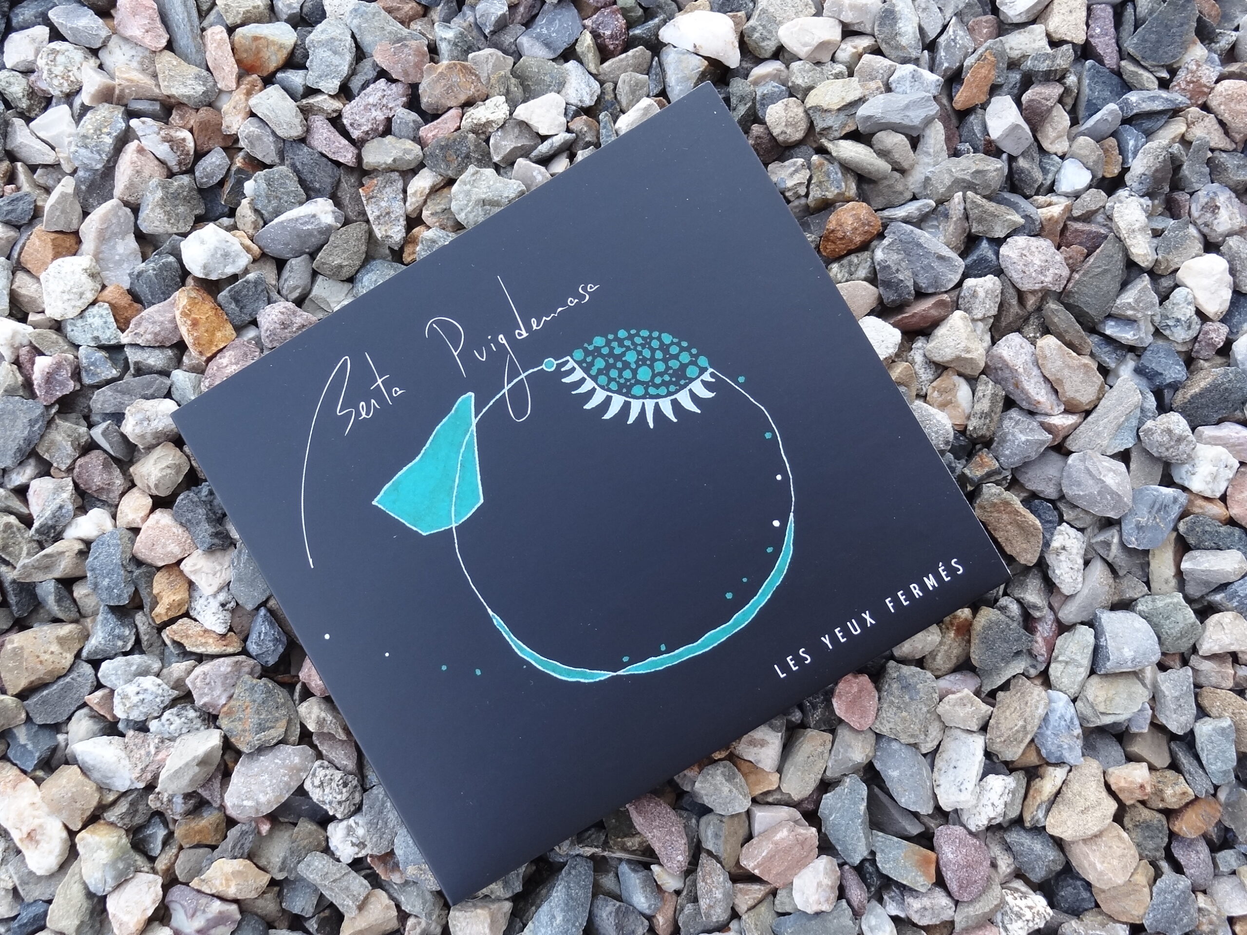 CD-LES YEUX FERMÉS 001